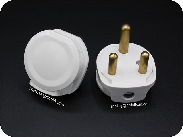 15A Tri okrugli priključak